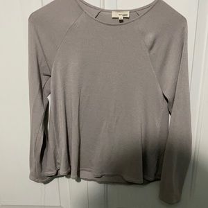 Nice little sweater like long sleeve t-shirt